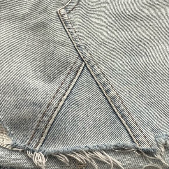Lovers And Friends Denim Light Wash Distressed Skirt Size 28 - Picture 5 of 10